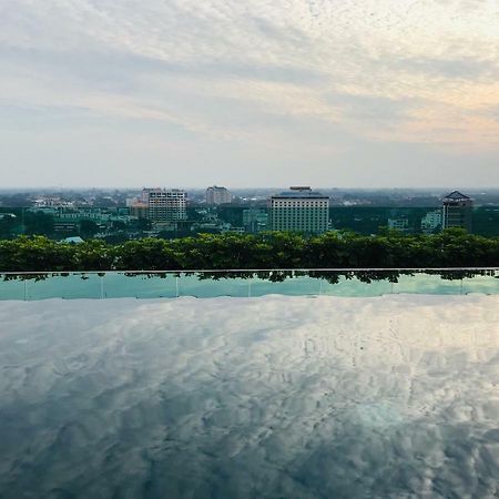Astra Suites Central 치앙마이 외부 사진