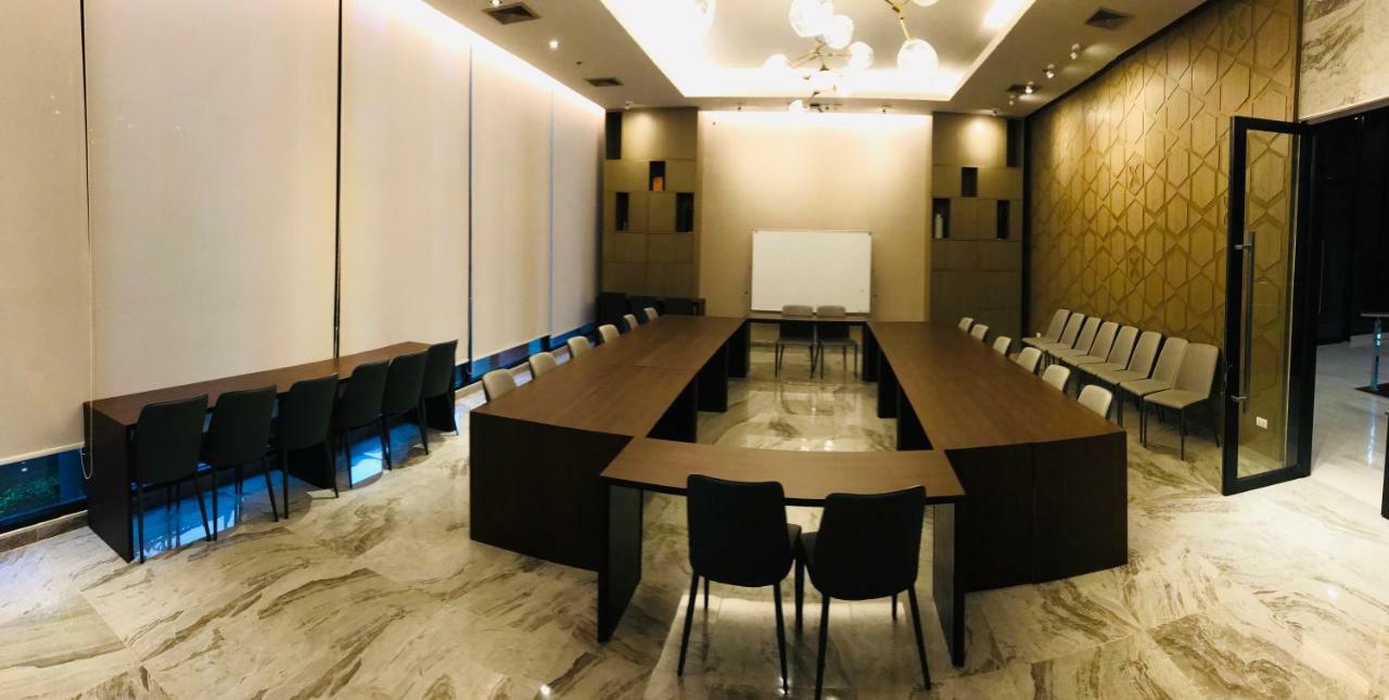 Astra Suites Central 치앙마이 외부 사진